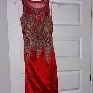 Elegant Red Sleeveless Dress